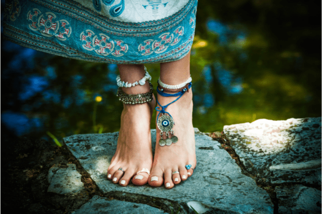 Significance and Health Benefits of Wearing a Toe Ring | Safasilver
