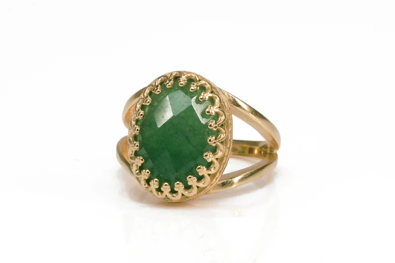 30 Most Popular Green Gemstones to Use in Jewelry