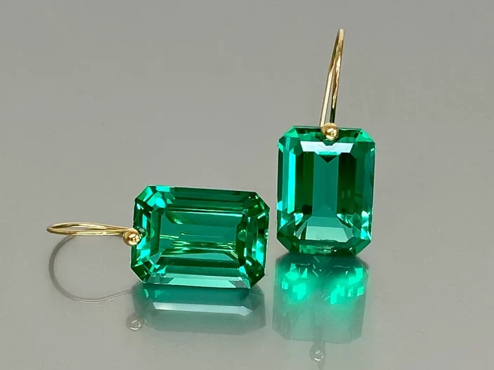 colombian emerald dangle earrings
